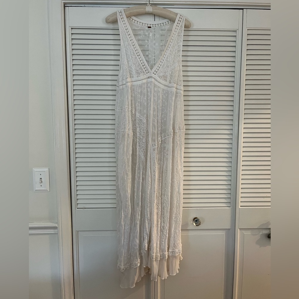 Free People Dress maxi size Med white lace v neck